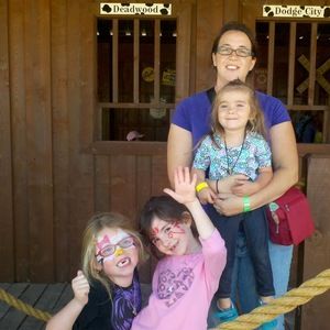 Meet your Posher, Dana